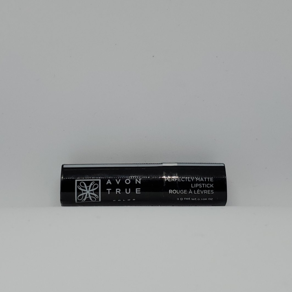 Avon true color Perfectly Matte Lipstick Ravishing